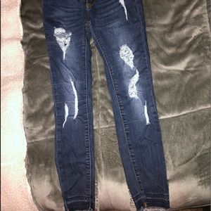 Mid rise cropped jeans